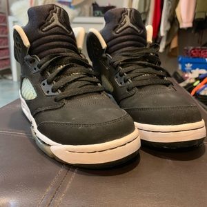 Selling my Jordan Retro 5 Oreo’s